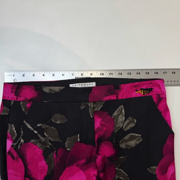 Trina Turk, Floral Pink and Black Pants, women’s size 8, Textured, like new! - Picture 6 of 9